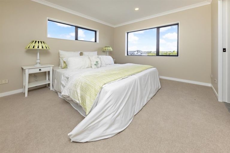 Photo of property in 37 Papareia Road, Karaka, Papakura, 2113