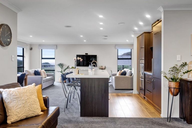 Photo of property in 4 Manukaka Heights, Hurdon, New Plymouth, 4310