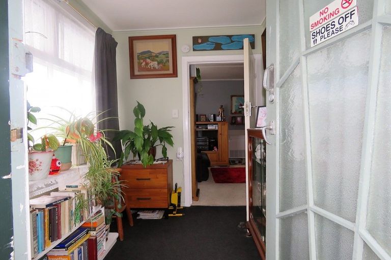 Photo of property in 23 Palmerston Street, Westport, 7825