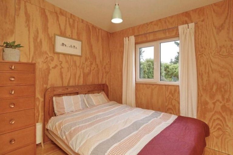 Photo of property in 5 Cross Street, Coalgate, 7673