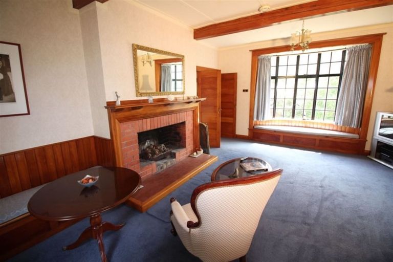 Photo of property in 118 Wellington Street, Picton, 7220