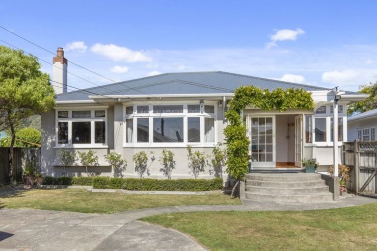 Photo of property in 15 Brasell Street, Fairfield, Lower Hutt, 5011