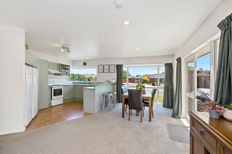 Photo of property in 6 Oldham Place, Darfield, 7510