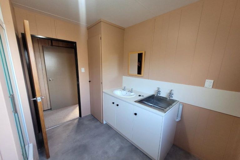 Photo of property in 513 Mangorei Road, Highlands Park, New Plymouth, 4312