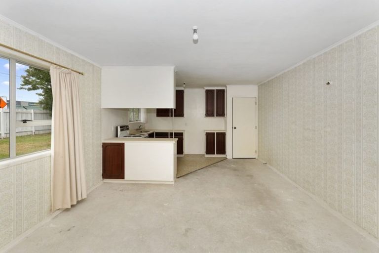 Photo of property in 1/2 Palm Court Drive, Glen Eden, Auckland, 0602