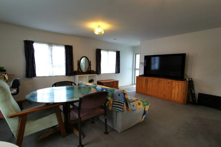 Photo of property in 73 Chichester Drive, Rosehill, Papakura, 2113