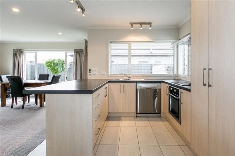 Photo of property in 2a Mcnaughton Place, Onekawa, Napier, 4110