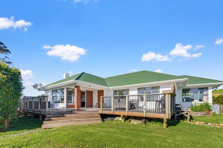 Photo of property in 161 Ranganui Road, Kaiwaka, 0573