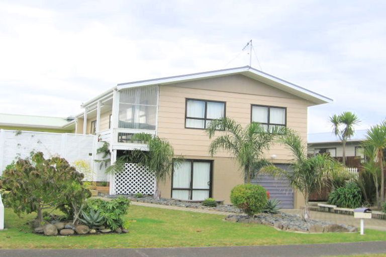 Photo of property in 124a Lorraine Place, Whangamata, 3620