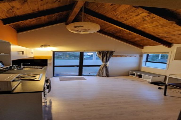 Photo of property in 48 Glengarry Road, Glen Eden, Auckland, 0602