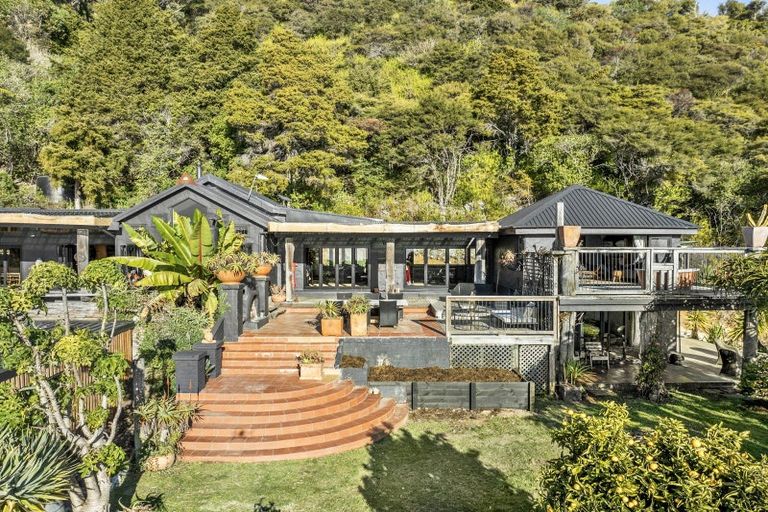 Photo of property in 141 Rocklands Road, Clifton, Takaka, 7183