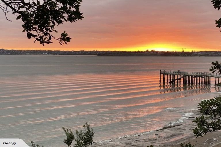 Photo of property in 32 Valhalla Drive, Beach Haven, Auckland, 0626