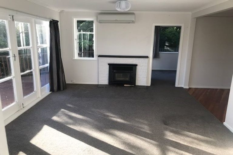 Photo of property in 39 Lowry Crescent, Stokes Valley, Lower Hutt, 5019