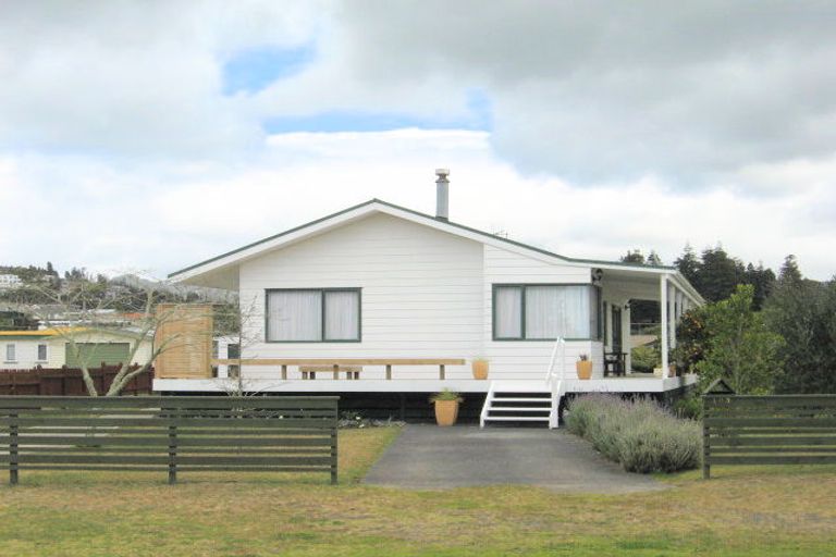 Photo of property in 103 Kiwi Road, Whangamata, 3620