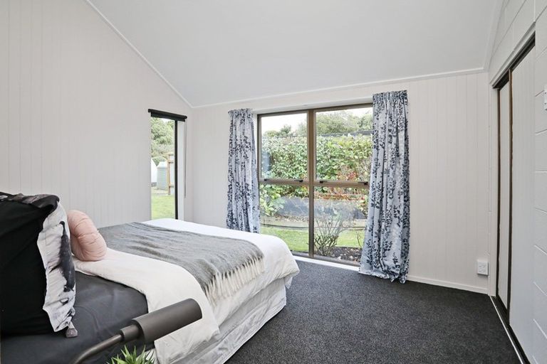 Photo of property in 24 John Street, Otatara, Invercargill, 9879