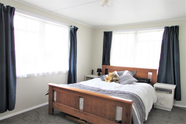 Photo of property in 40 Bell Street, Tawa, Wellington, 5028