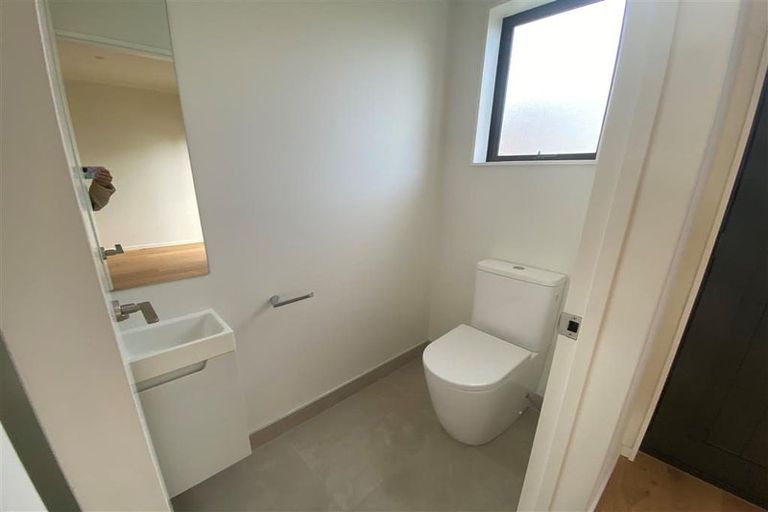 Photo of property in 8 Mahalo Avenue, Wiri, Auckland, 2104