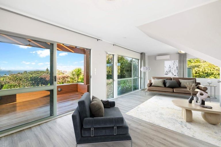 Photo of property in 1415 Whangaparaoa Road, Army Bay, Whangaparaoa, 0930