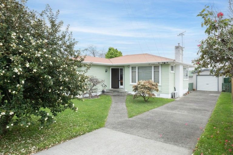 Photo of property in 13 Tawa Street, Levin, 5510