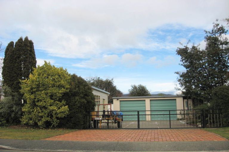 Photo of property in 8 Quill Street, Te Anau, 9600