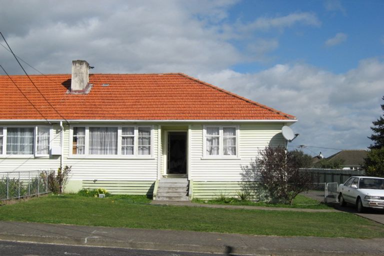 Photo of property in 18 Churchill Street, Waipukurau, 4200