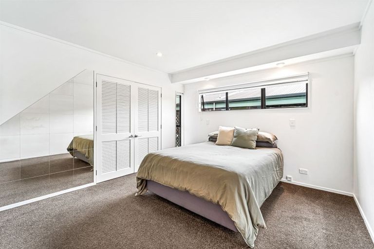 Photo of property in 70b Gledstane Road, Stanmore Bay, Whangaparaoa, 0932
