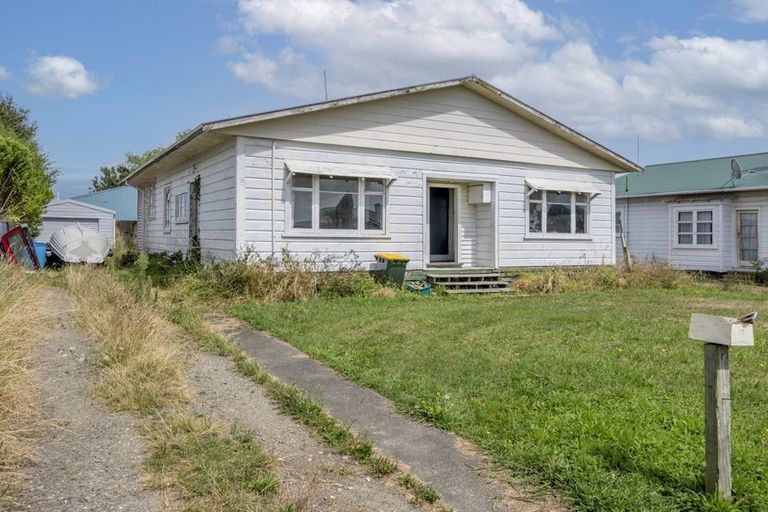 Photo of property in 16 Wilton Street, Levin, 5510