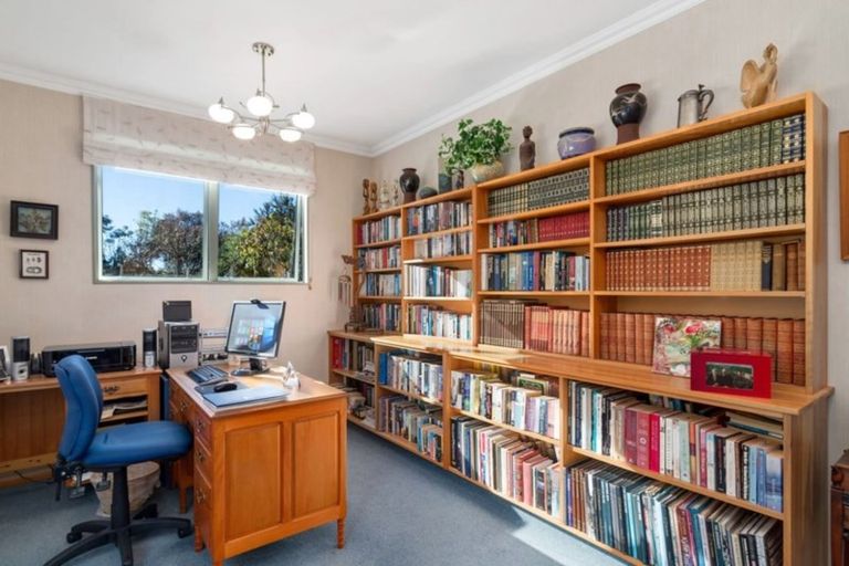 Photo of property in 35 Te Moenga Park, Acacia Bay, Taupo, 3330