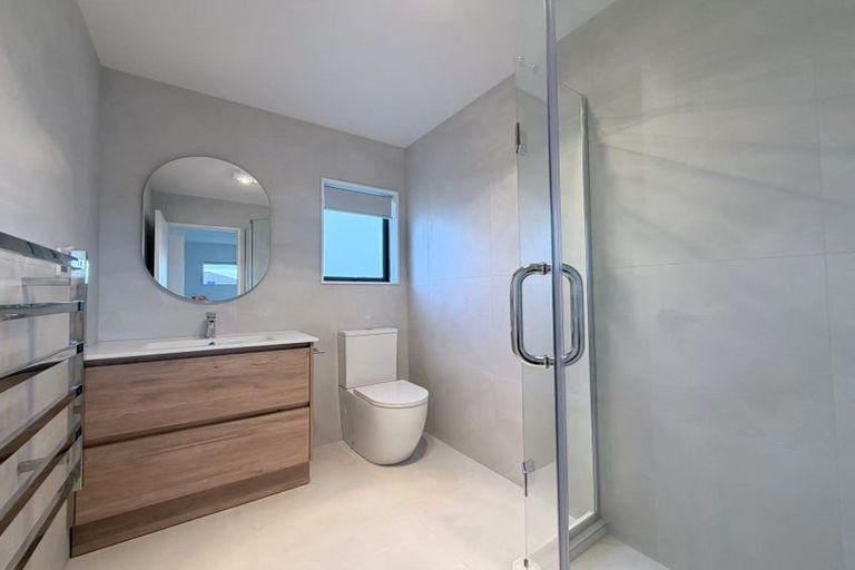 Photo of property in 3 Toporoa Street, Karaka, 2113