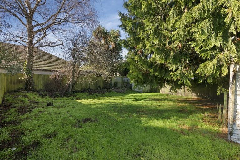 Photo of property in 122 Memorial Avenue, Burnside, Christchurch, 8053