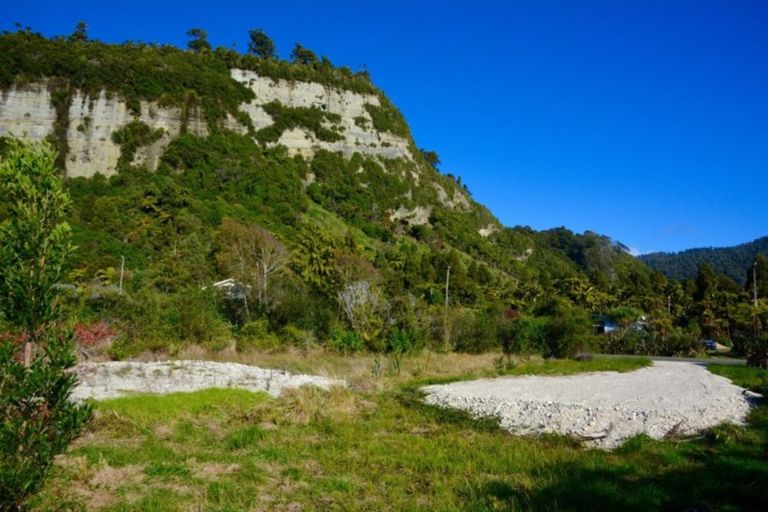 Photo of property in 13 Nikau Heights, Little Wanganui, Karamea, 7893