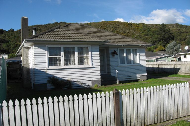 Photo of property in 48 Bull Avenue, Wainuiomata, Lower Hutt, 5014