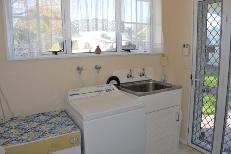 Photo of property in 9 Old Coach Road South, Otaki Beach, Otaki, 5512