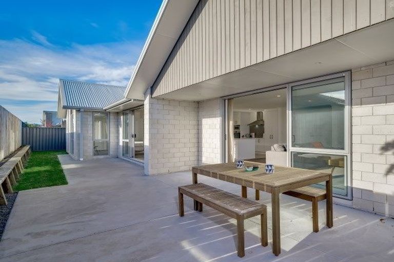 Photo of property in 17 Simms Close, Pyes Pa, Tauranga, 3112