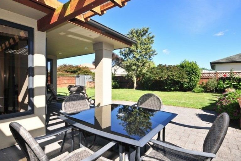 Photo of property in 8 Castlewold Place, Huntington, Hamilton, 3210