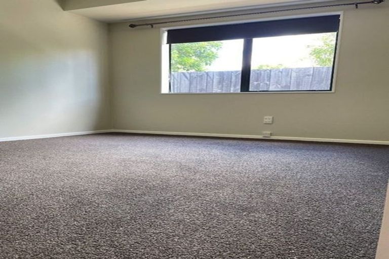 Photo of property in 20 Jade Court, Rosedale, Auckland, 0632