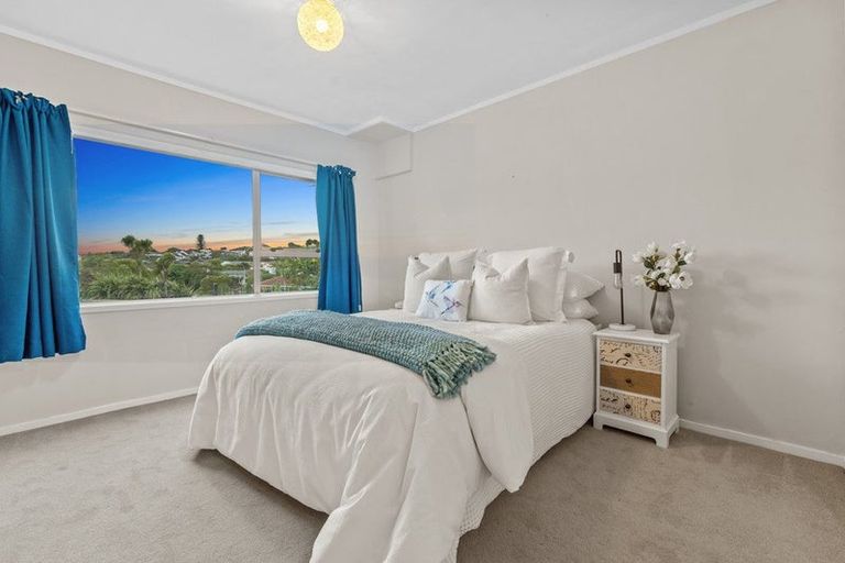 Photo of property in 94 Glencoe Road, Browns Bay, Auckland, 0630