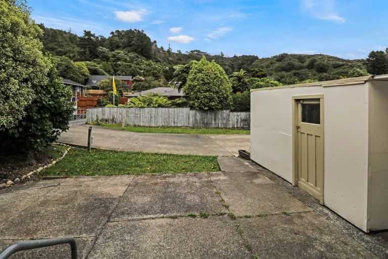 Photo of property in 68 Tawhai Street, Stokes Valley, Lower Hutt, 5019