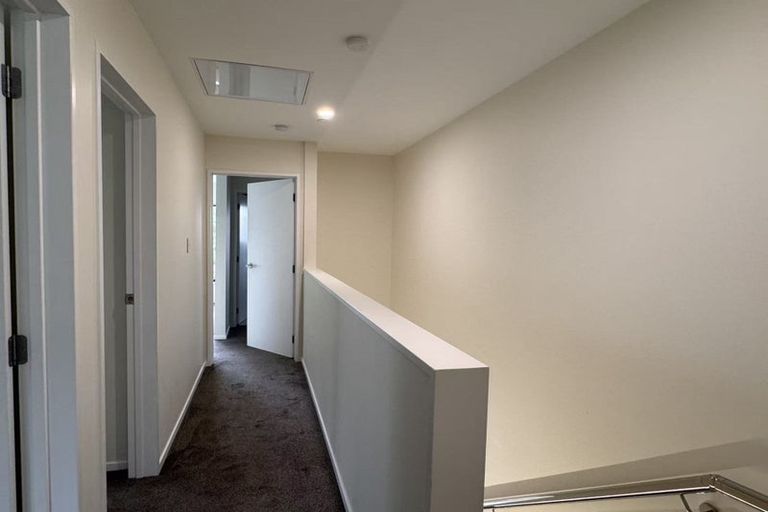 Photo of property in 45c Greenvalley Rise, Glenfield, Auckland, 0629