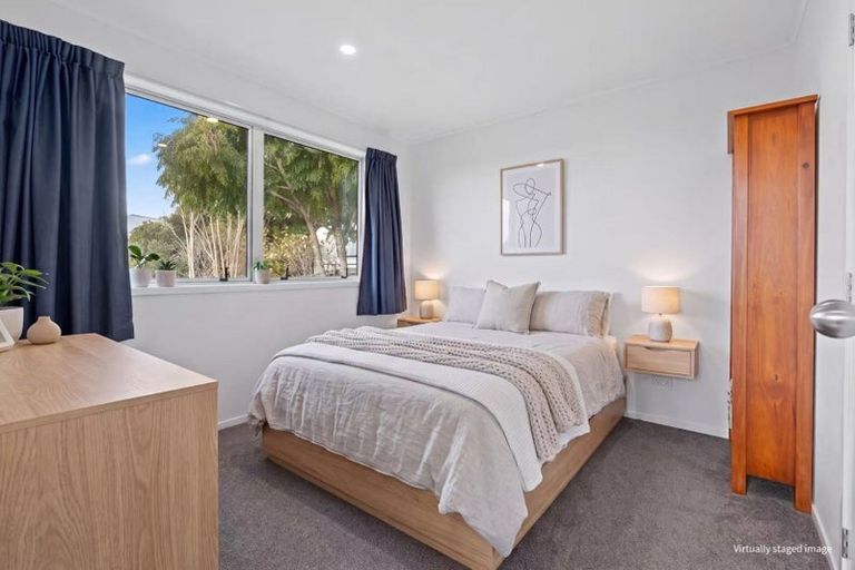 Photo of property in 91 Langana Avenue, Browns Bay, Auckland, 0630