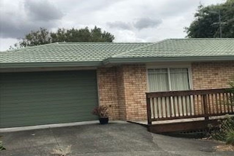 Photo of property in 34 Taioma Crescent, Te Atatu Peninsula, Auckland, 0610