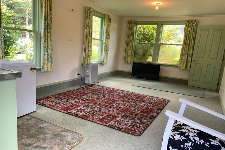 Photo of property in 10 Helvellyn Street, Woodside, Outram, 9073