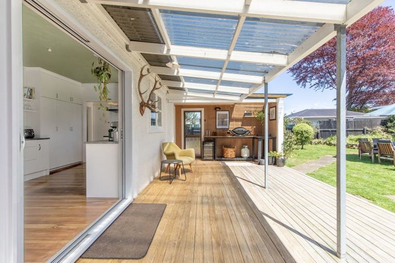 Photo of property in 38 Queen Street, Dannevirke, 4930