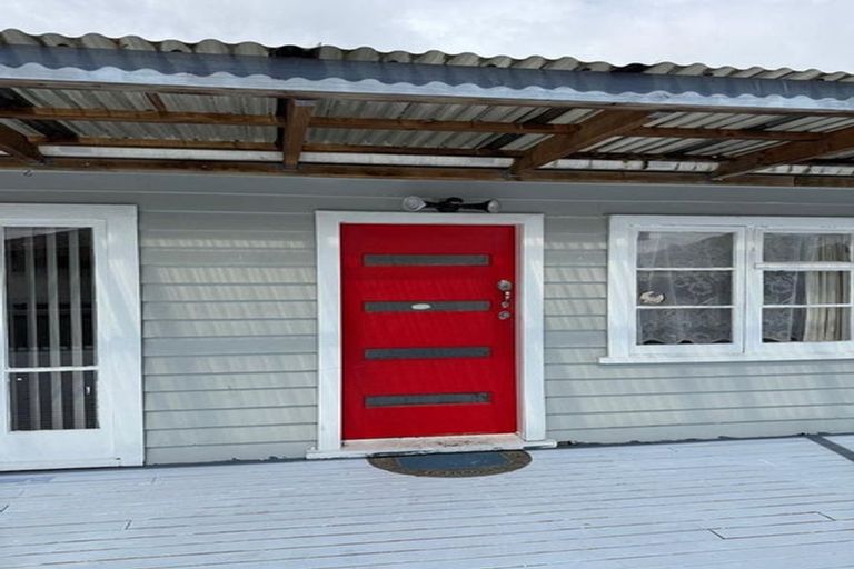 Photo of property in 2/18 Tahi Terrace, Glen Eden, Auckland, 0602