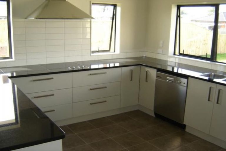 Photo of property in 23 Gandalf Crescent, Paraparaumu, 5032