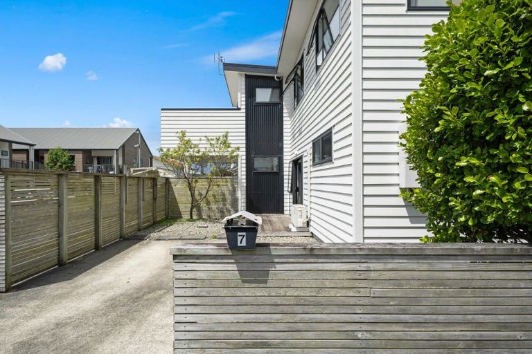 Photo of property in 7 Phillip Street, Johnsonville, Wellington, 6037