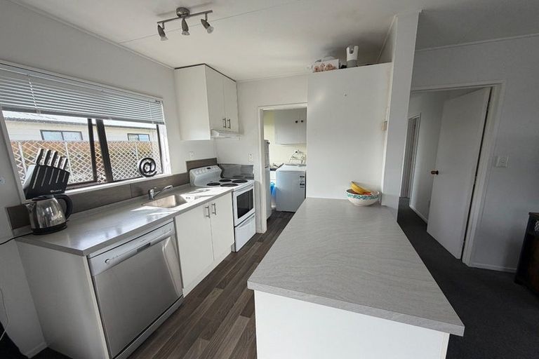 Photo of property in 1/205 Avondale Road, Greenmeadows, Napier, 4112