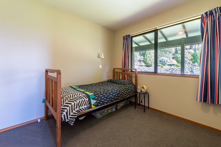 Photo of property in 16 Buskin Road, Highcliff, Dunedin, 9077