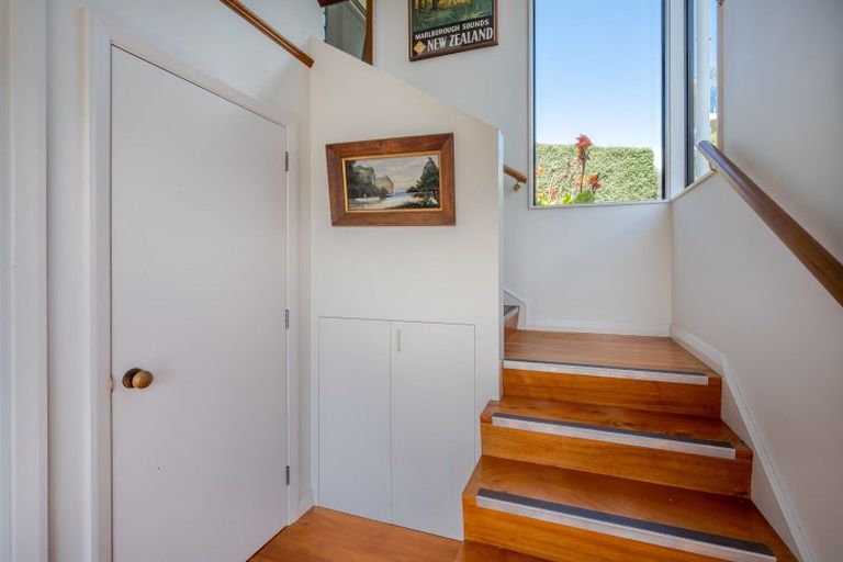 Photo of property in 17 Penlington Place, Akaroa, 7520