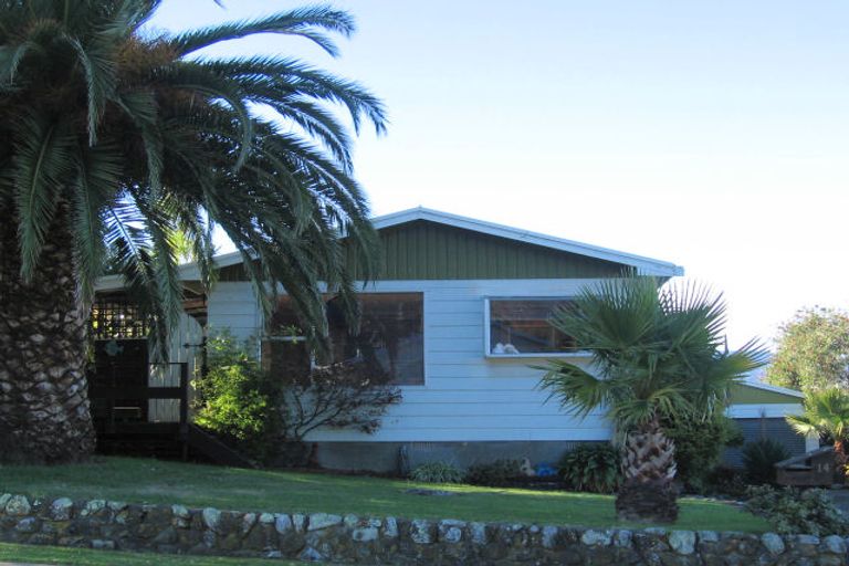 Photo of property in 14 Mountainview Terrace, Otaki Beach, Otaki, 5512